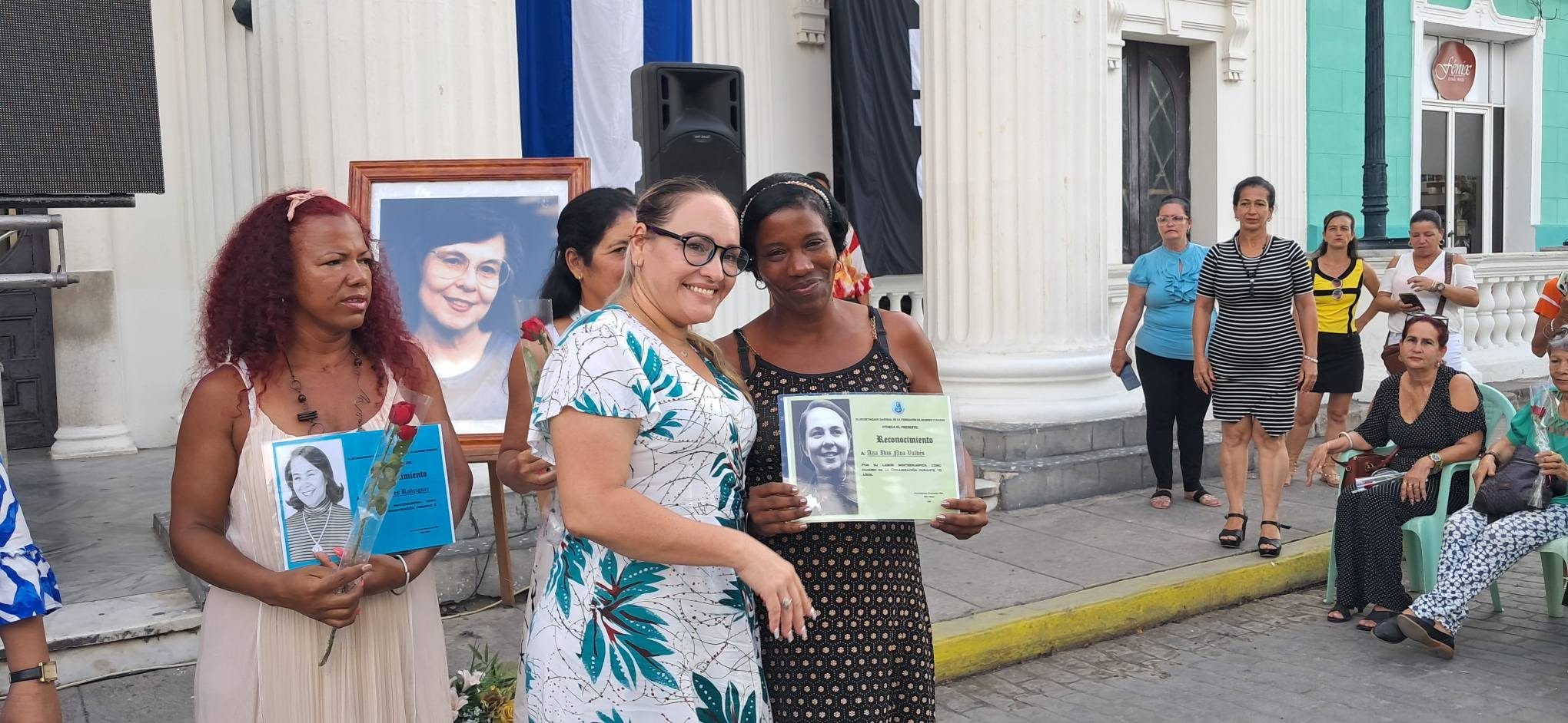 Villaclareñas en el aniversario 66 de la FMC: compromisos y retos