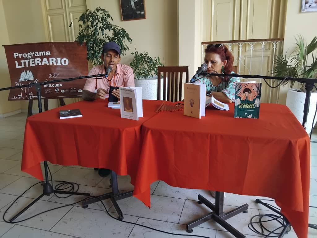 Presentaciones en Sala "René Batista" componen programa de la Feria del Libro en Villa Clara