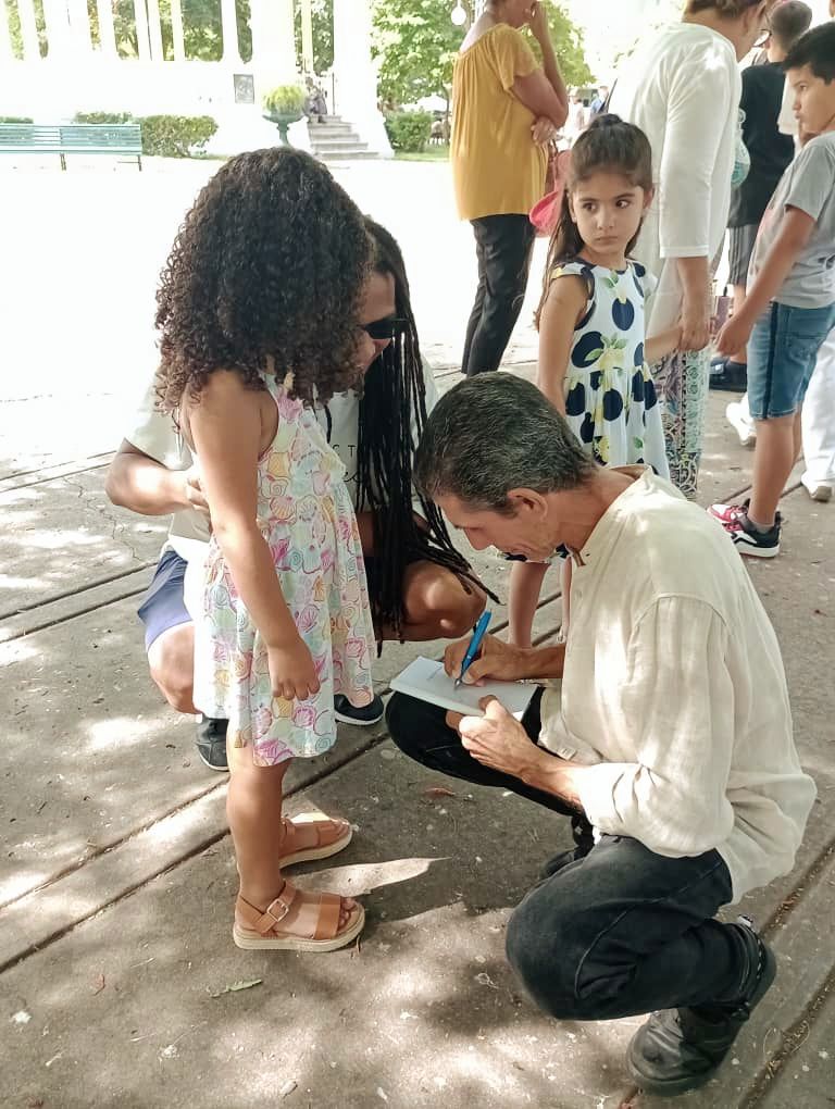 Concluyó la versión santaclareña de la Feria del libro