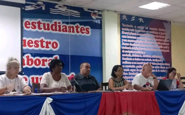 Comprueba Vicepresidente del INDER preparativos del inicio del curso escolar deportivo en Villa Clara