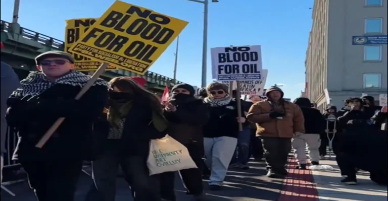 Manifestantes exigen liberación del presidente Maduro frente a centro de detención en Brooklyn