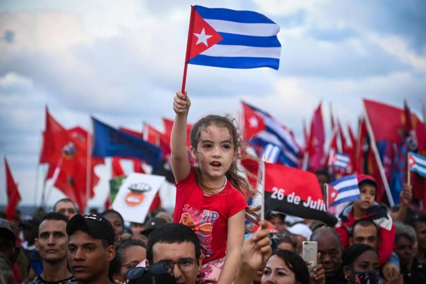 La hora de formar un corazón inmenso por Cuba