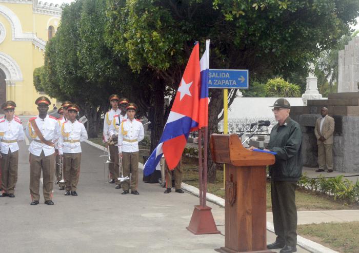 Ministro del Interior ruso rinde homenaje a los cubanos caídos en Venezuela