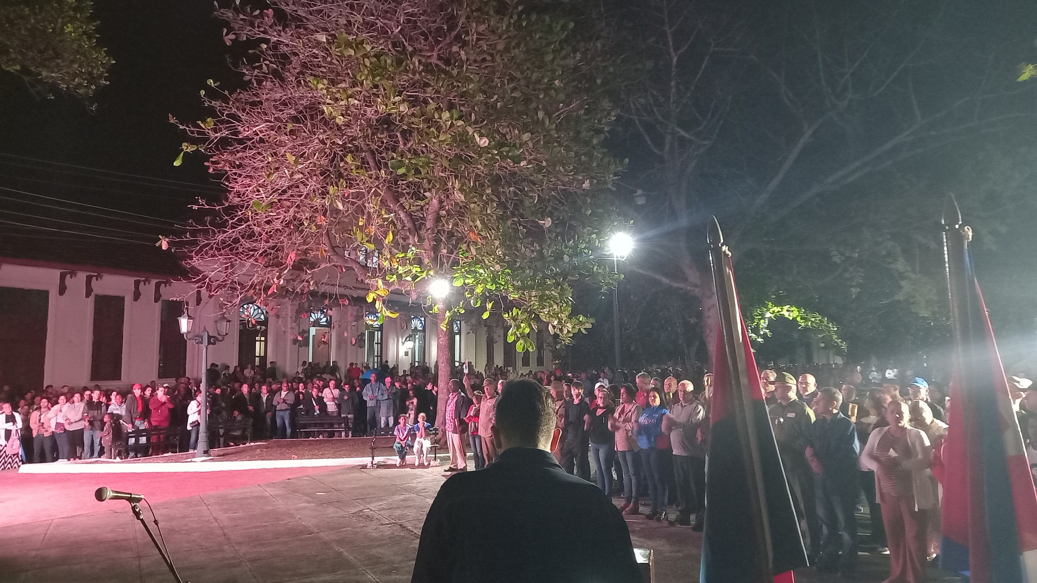 Homenaje a Martí y a Fidel en Marcha de las Antorchas en Villa Clara