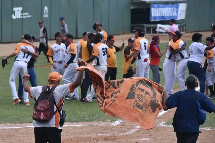 Este viernes, gran recibimiento al equipo naranja: los Leopardos de Villa Clara