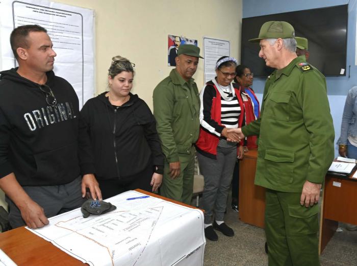 Participa Presidente cubano en Dia Nacional de la Defensa