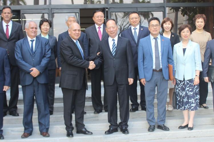 Vínculos interpartidistas: piedra angular de las relaciones entre Cuba y China