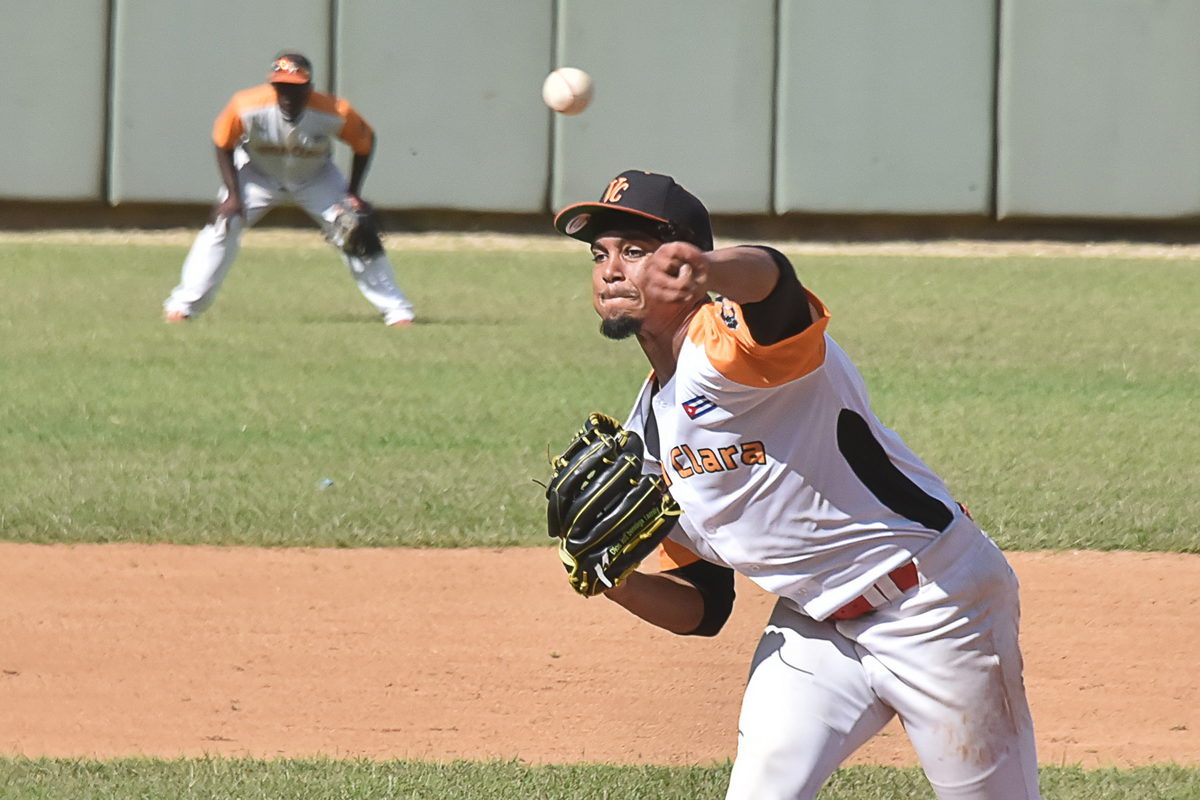 Darío Sarduy entre los lanzadores de reserva para el Clásico Mundial