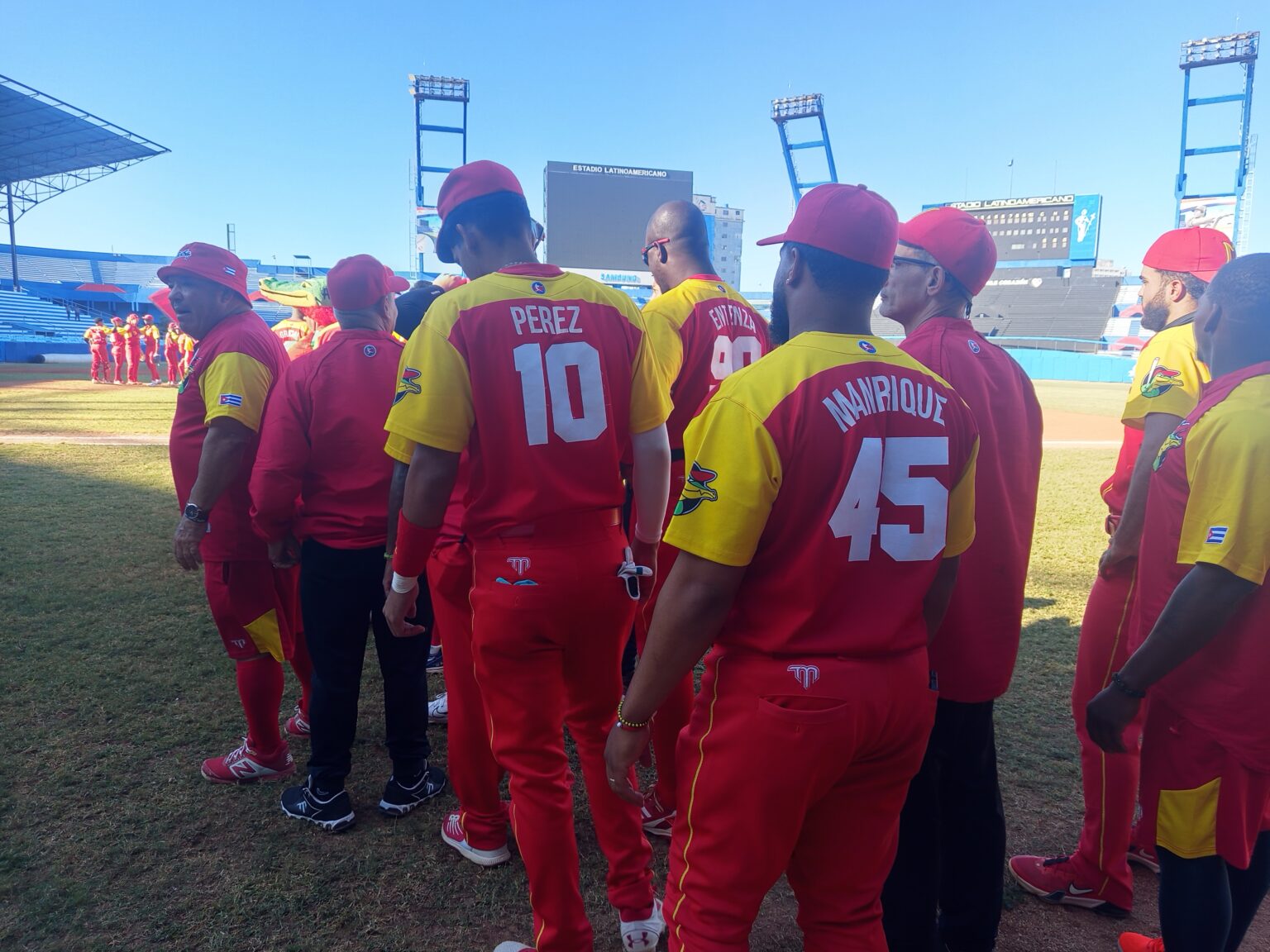 Cocodrilos a dos éxitos de la corona