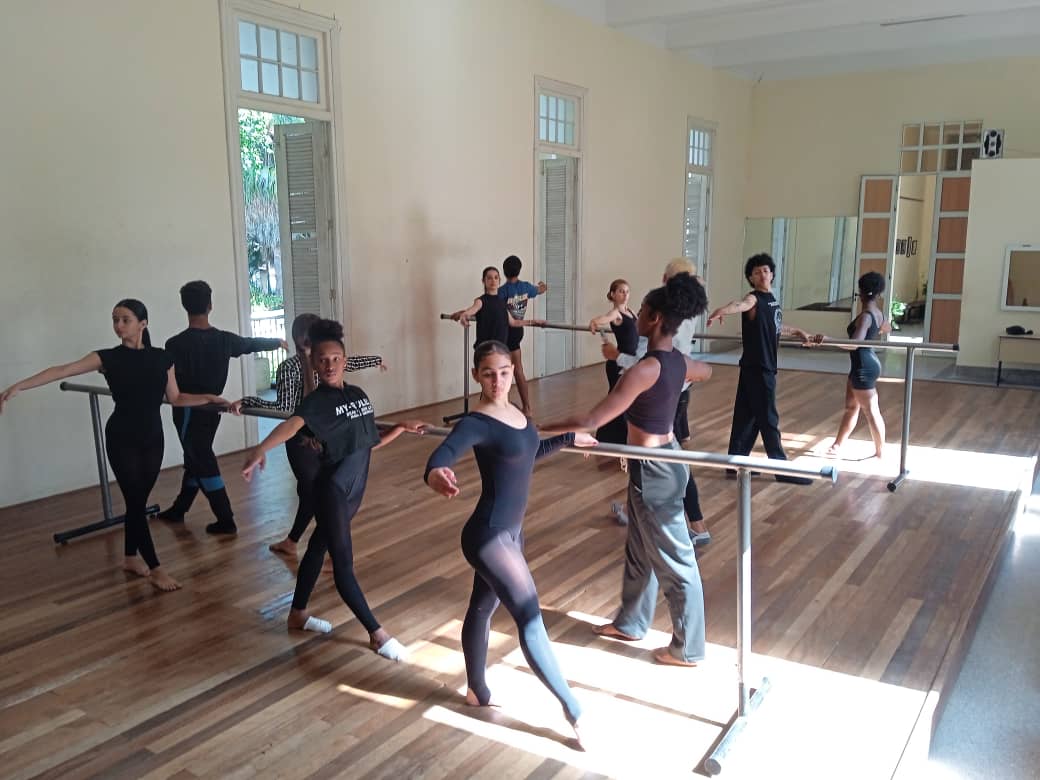 Celebran su día los Instructores de Arte villaclareños