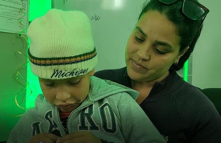 Beneficia Programa Cubano de Implantes Cocleares a cientos de personas