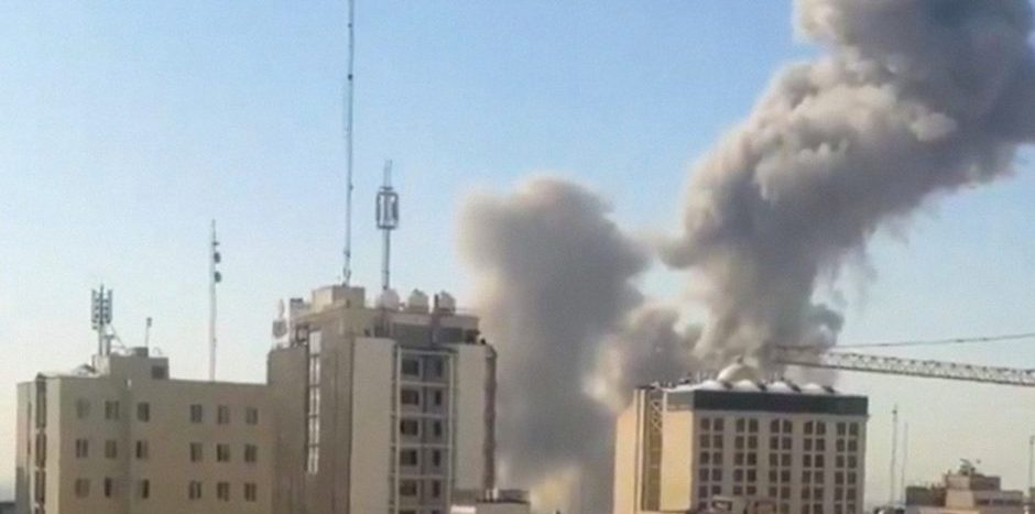 En complicidad con EEUU, Israel lanza ataques aéreos contra Irán