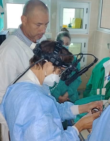 La Doctora en Ciencias Zoila Fariñas Falcón, especialista en primer y segundo grado de Oftalmología refirió a las emisora CMHW, de Villa Clara, que el cambio climático, sus efectos de calor y del sol, generan enfermedades, no solo a nivel sistémico, sino ocular.