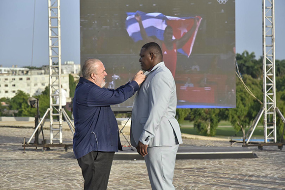 Abanderan delegación cubana a los Juegos Centroamericanos y del Caribe Santo Domingo 2026