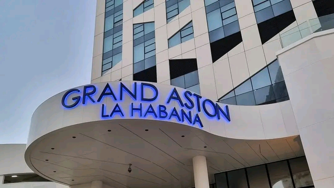 Compañías internacionales anuncian cierre de operaciones en hoteles de Cuba
