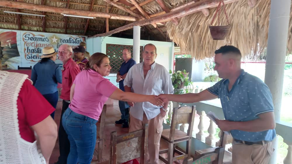 Autoridades villaclareñas constatan funcionamiento de servicios vitales en Corralillo