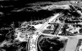 En el centro de la isla «Son los sueños todavía»