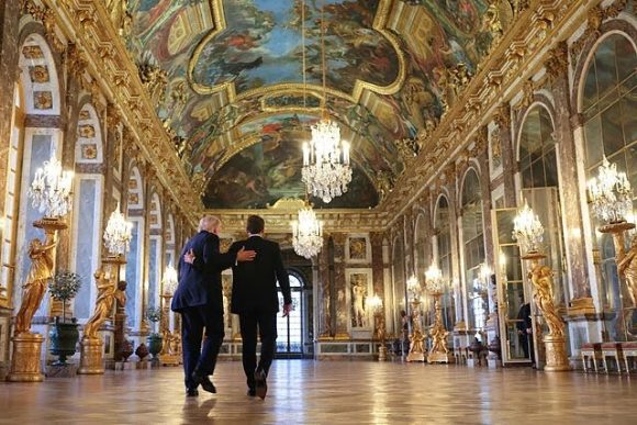 Trump confirma en Versalles la firma del memorando de entendimiento con Irán