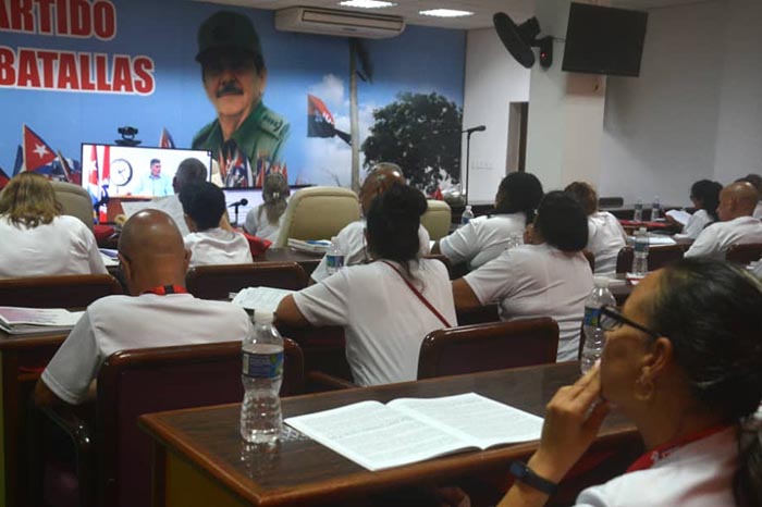 Delegados villaclareños participan en XXII Congreso proletario