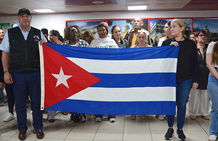 Resaltan aporte de Brigada Médica Cubana en Honduras a su regreso a Cuba