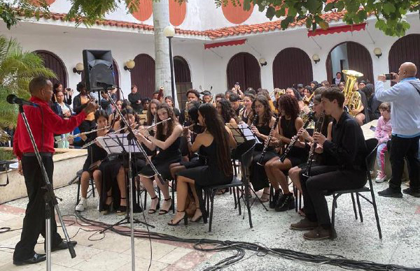 Conquistan espacios culturales los estudiantes de la Enseñanza Artística.