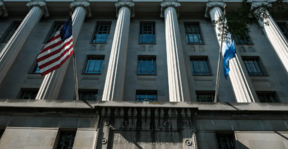 Caso Epstein: Dan a conocer el testimonio de la mujer que acusó a Trump de agresión sexual