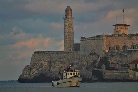 Llega a Cuba embarcación de Convoy “Nuestra América” con carga solidaria enviada desde México