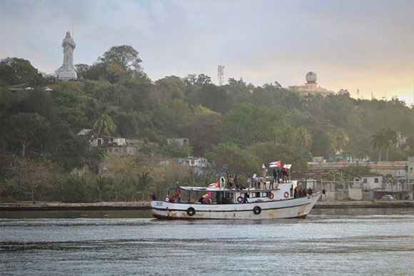Llega a Cuba embarcación de Convoy “Nuestra América” con carga solidaria enviada desde México