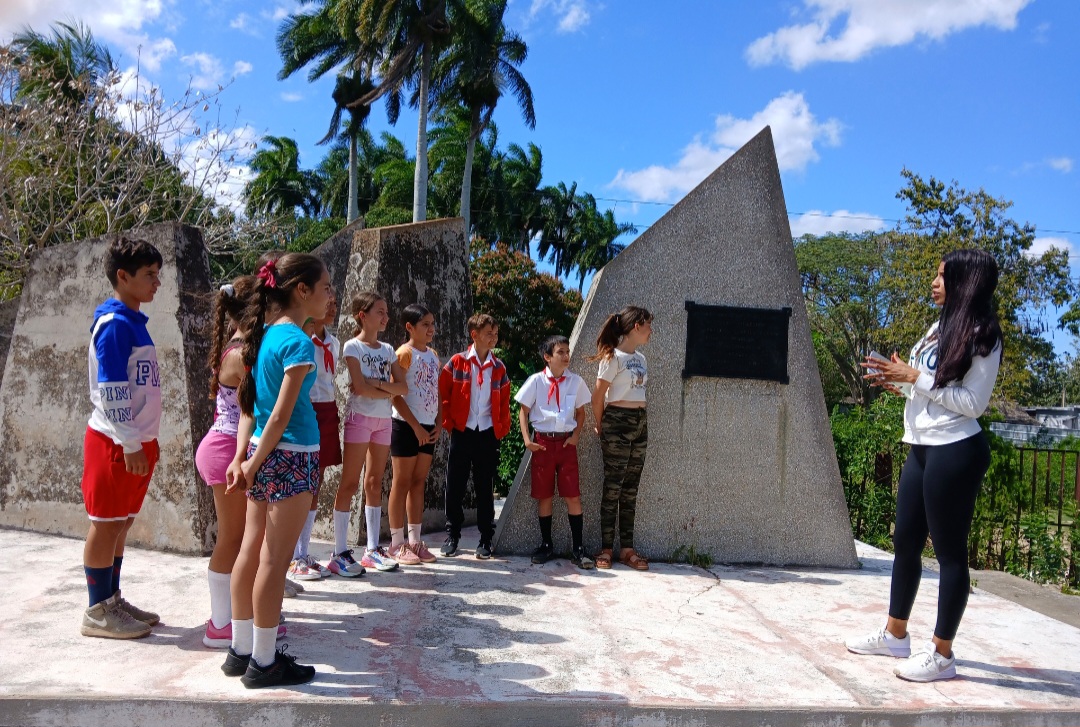 Realizan ruta “Fidel y los pioneros: huellas de rebeldía” en Quemado de Güines