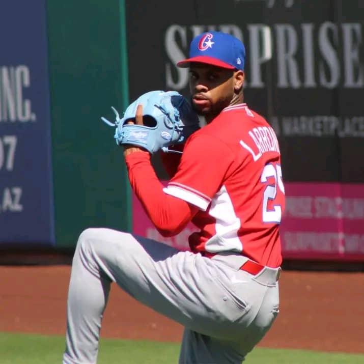Participa lanzador villaclareño Denny Larrondo en Liga de Campeones de Béisbol en México