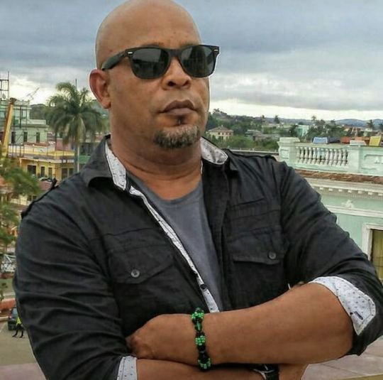 La rumba de Awo'  Ache' se mezcla con otras sonoridades hace 4 años, desde que se integró al grupo el musicólogo Edson Guillermo Benítez