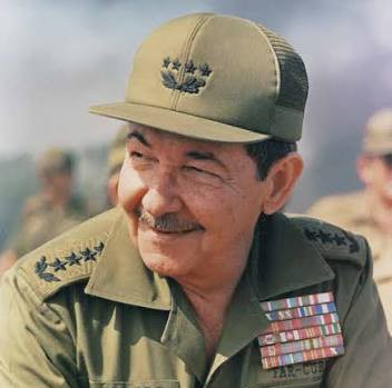 Destacan contribución del pensamiento político de Raúl Castro