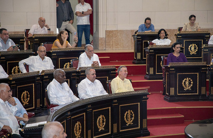 ¡Cuba quiere Paz!, exclaman diputados