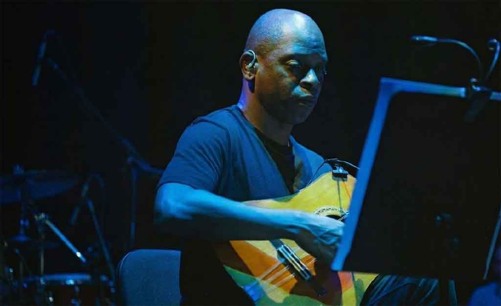 Maykel Elizarde: tocar junto a Silvio…entre la emoción y el orgullo