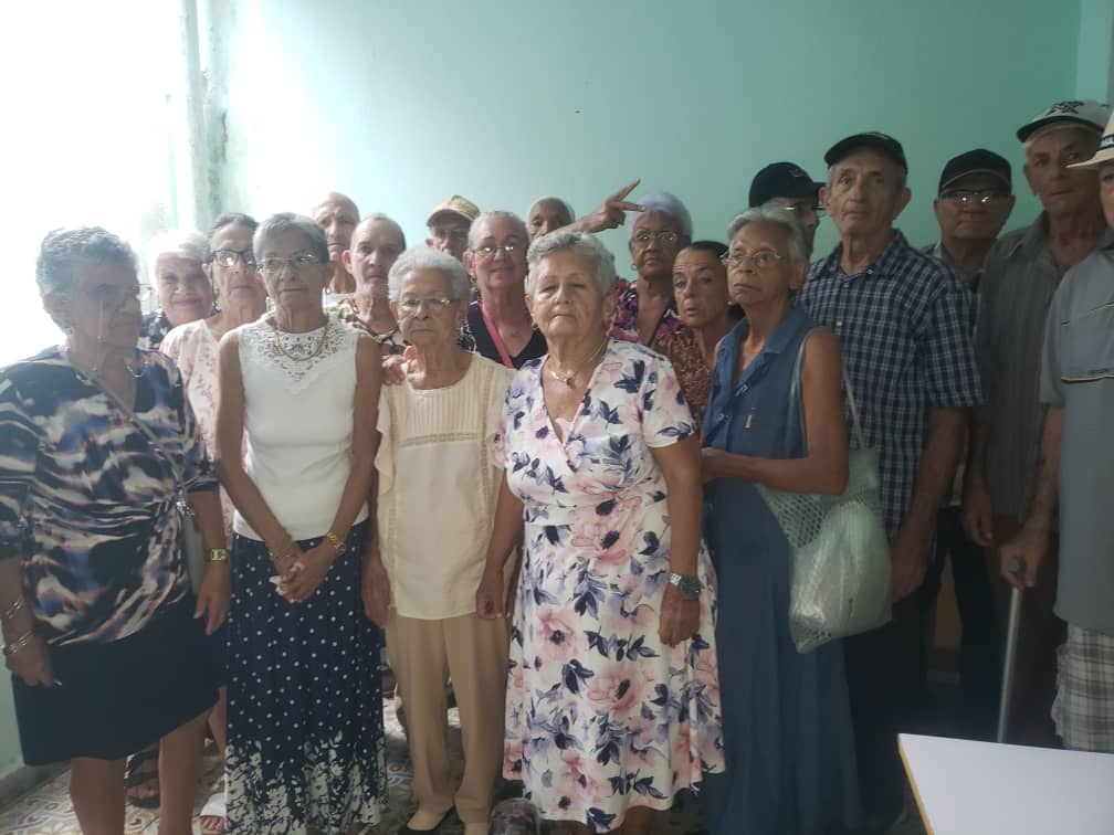 Celebran abuelos de Santa Clara Día del Adulto Mayor