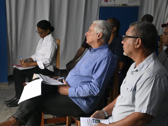 Díaz-Canel visitó la planta potabilizadora de agua Norte-Habana