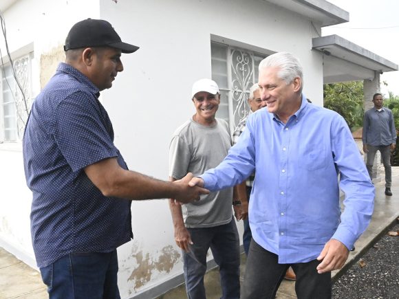 Díaz-Canel visitó la planta potabilizadora de agua Norte-Habana