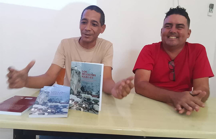 Presentan volúmenes sobre tradiciones y parrandas