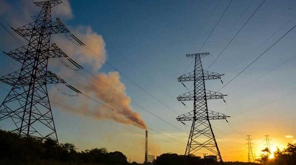 Controlado incendio en termoeléctrica Santa Cruz