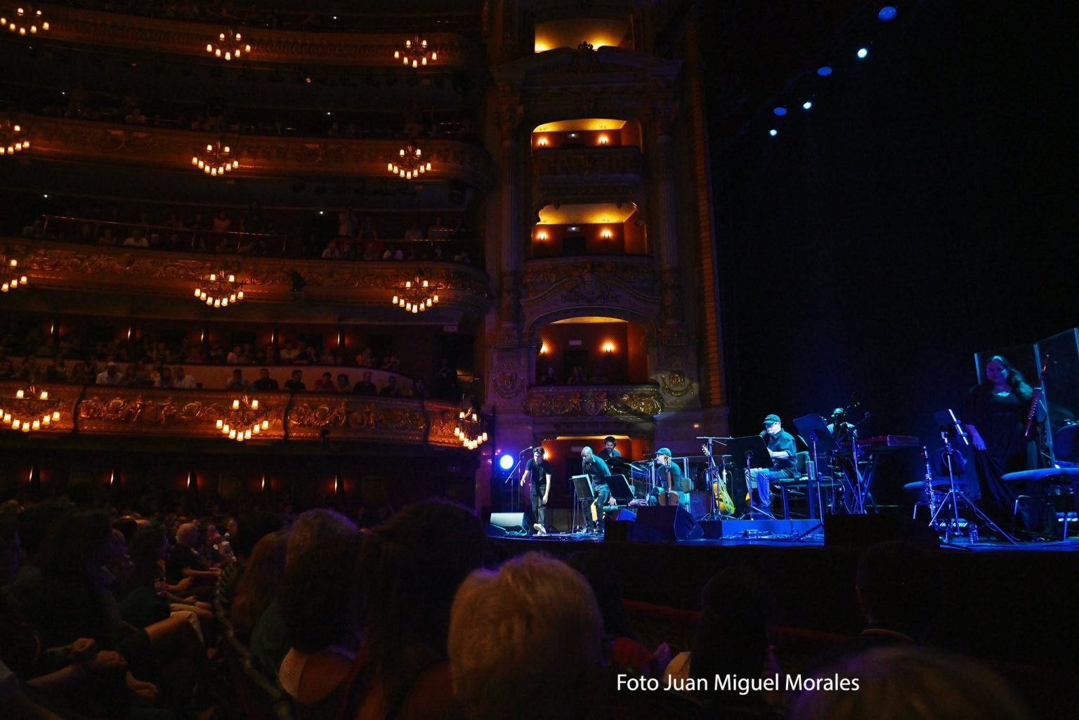 Silvio Rodríguez enternece al Liceu de Barcelona
