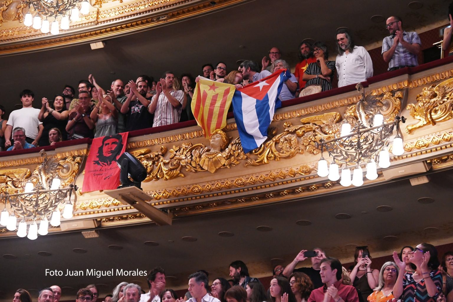 Silvio Rodríguez enternece al Liceu de Barcelona