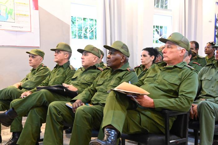 Participó el Presidente del Consejo de Defensa Nacional, Miguel Díaz-Canel Bermúdez, en las actividades por el Día Nacional de la Defensa en el Consejo de Defensa de Casablanca, Regla.