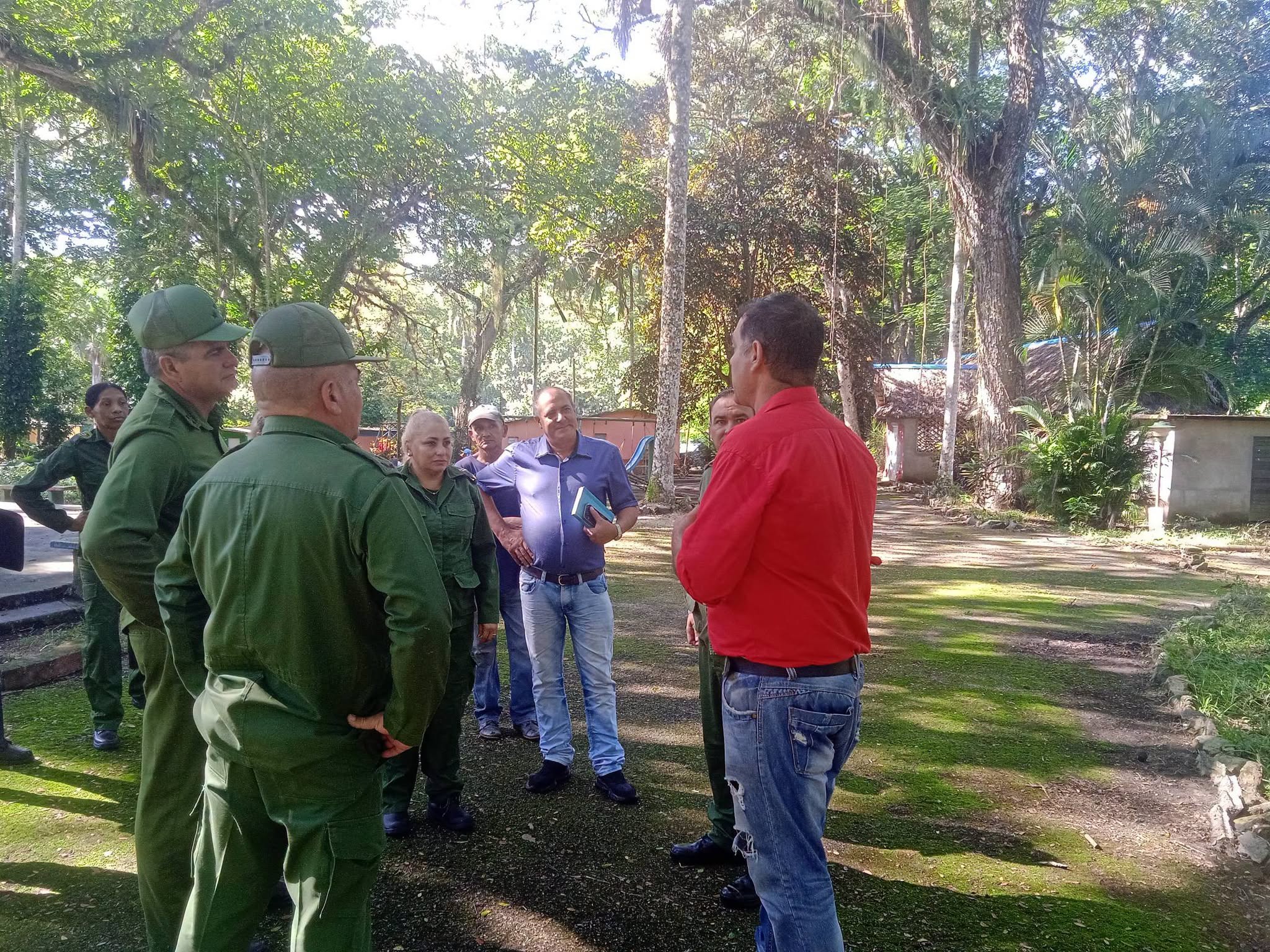 Visita Manicaragua presidenta del Consejo de Defensa Provincial en Villa Clara 