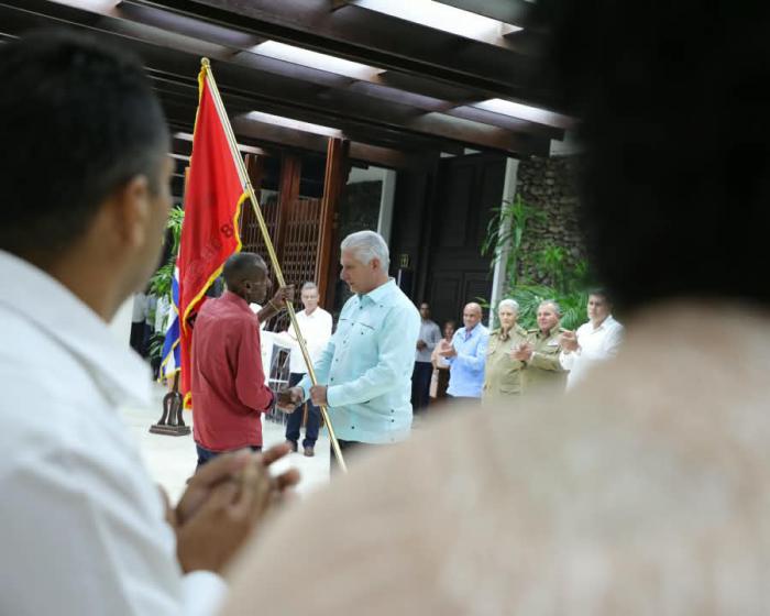 Condecoran a personas y entidades destacadas en el trabajo de los Comités de Defensa de la Revolución